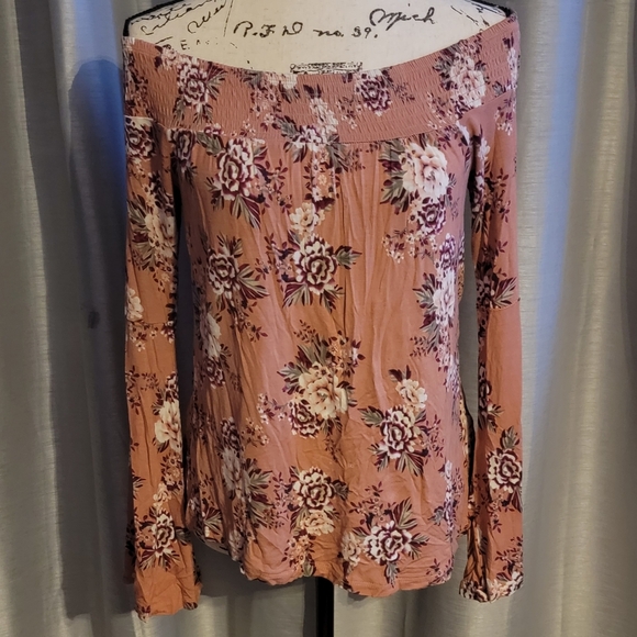 Ultra Flirt Juniors Off-The-Shoulder Top Size S - Picture 2 of 7